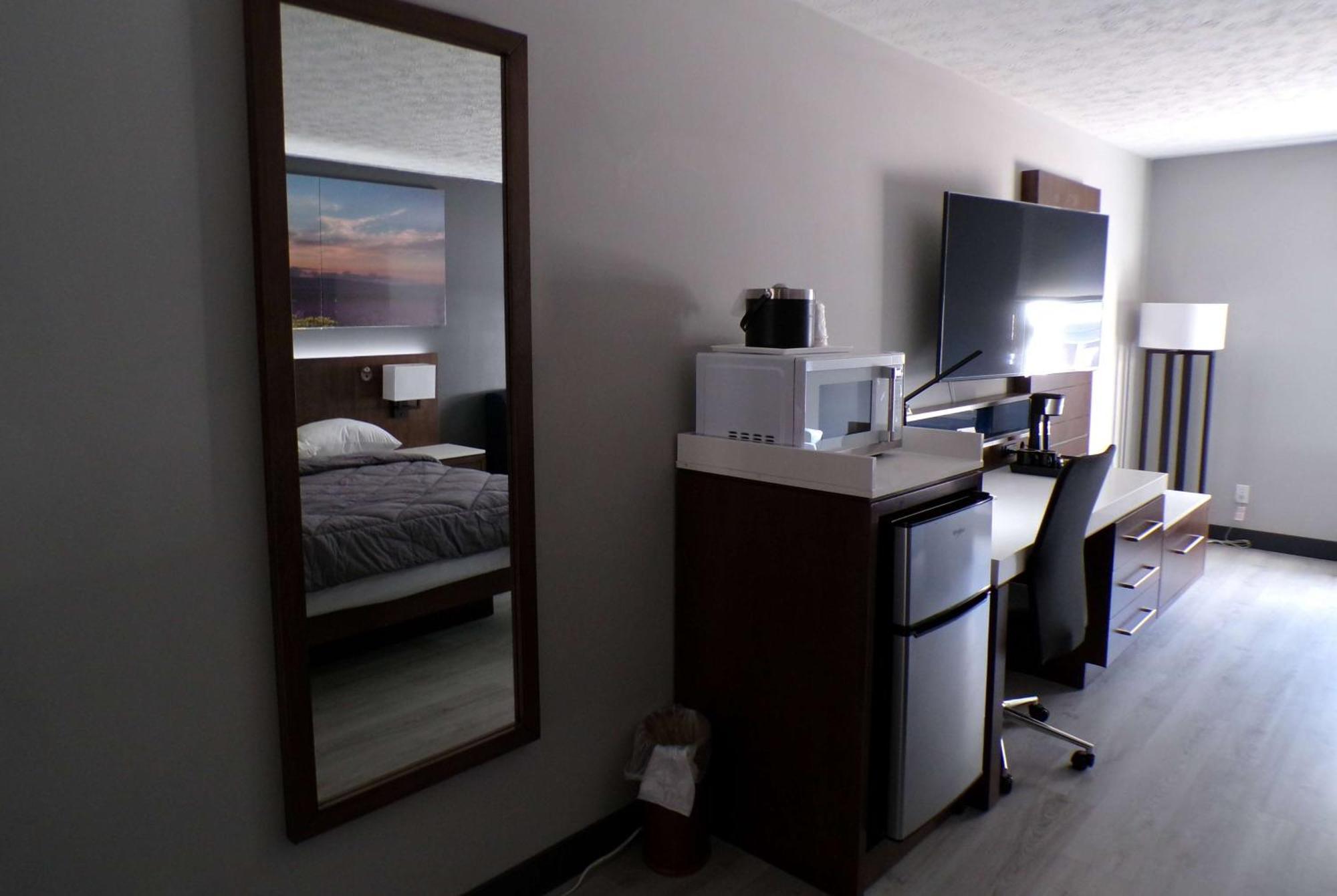 Luxor Inn & Suites, A Travelodge By Wyndham Elkins Luaran gambar